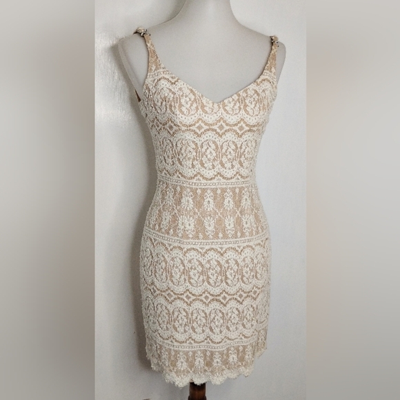 VINTAGE CACHE BEADED LACE DRESS - Picture 7 of 10